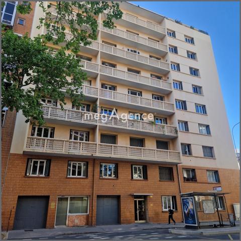 Appartement à LYON 7E ARRONDISSEMENT, 69007 - 3 pièces 80m²