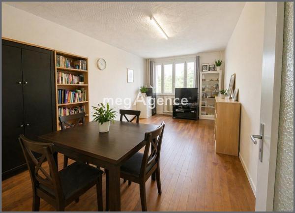 Appartement à LYON 7E ARRONDISSEMENT, 69007 - 3 pièces 80m²