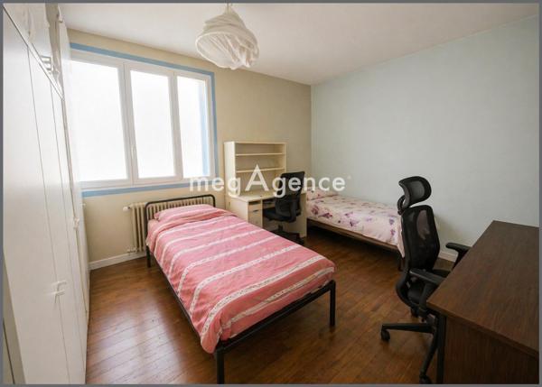 Appartement à LYON 7E ARRONDISSEMENT, 69007 - 3 pièces 80m²