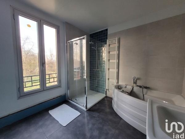 Maison 8 pièces de 182 m² à Verberie (60410)