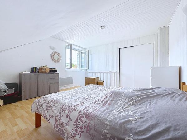 Maison de village en pierres avec extérieurs, DPE à 23 points du D !