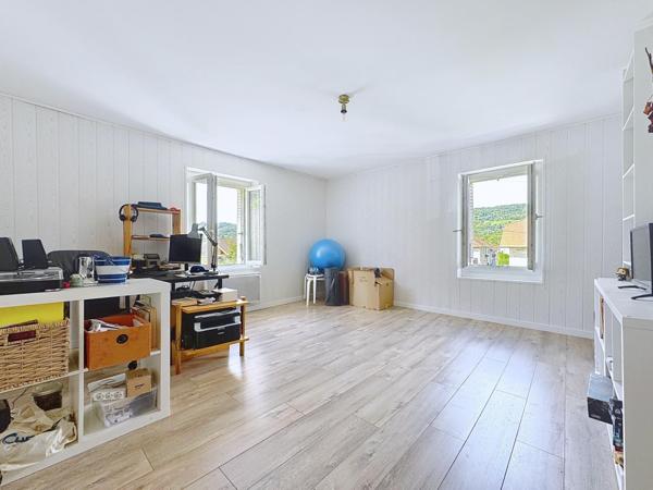 Maison de village en pierres avec extérieurs, DPE à 23 points du D !