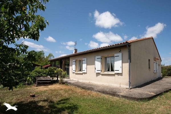 Maison à vendre |  Barbezieux-Saint-Hilaire |  5 pièces | 104 m²