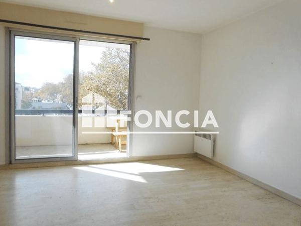 Location Studio 28.74 m² - 42, RUE VERCINGETORIX Beziers 34500