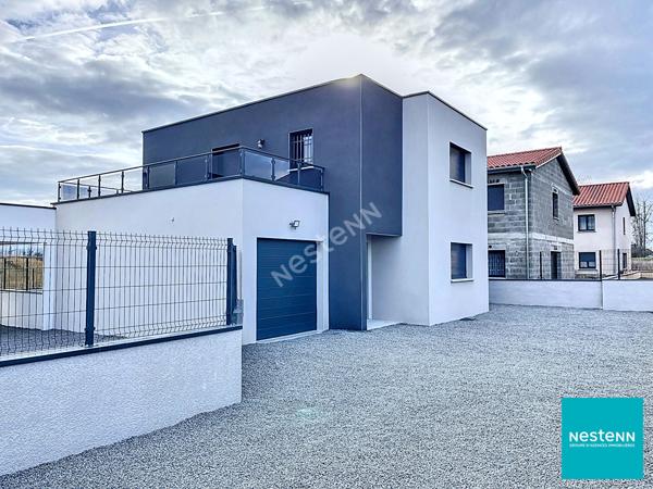 Secteur résidentiel de Feurs Maison 6 pièce(s) 121.1 m2 sur terrain clos de 395 m2
