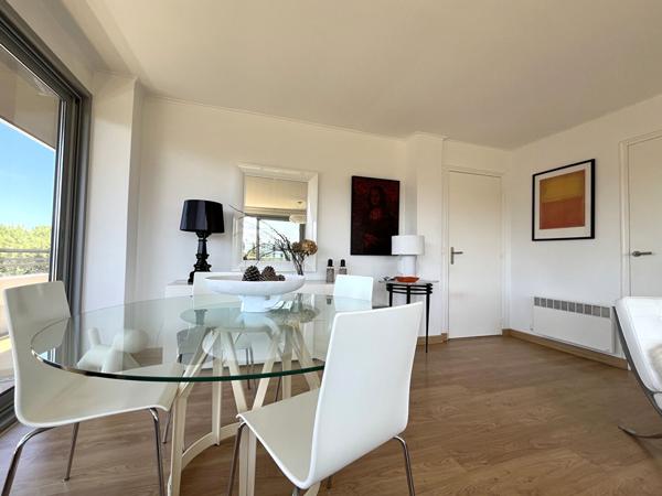 La baule- Tour saint clair- appartement 4ème étage- vue mer .