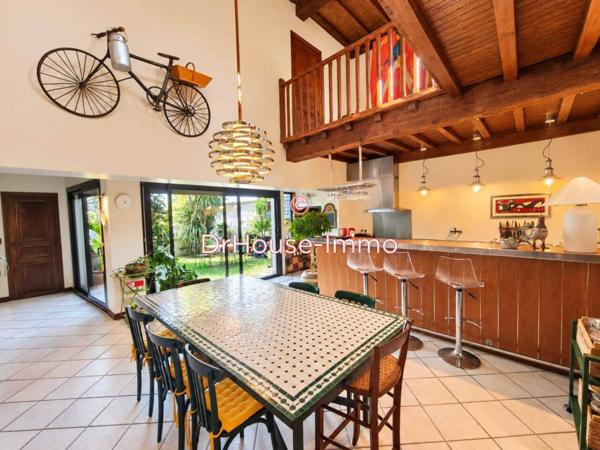 Maison à vendre 6 pièces de 245 m²