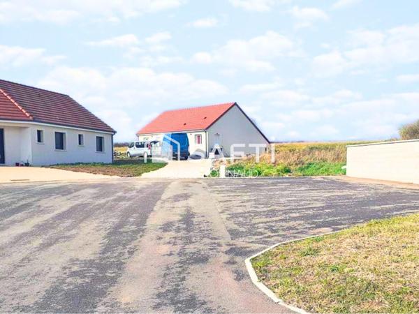 Terrain constructible 754 m² - PONCEY LES ATHEE