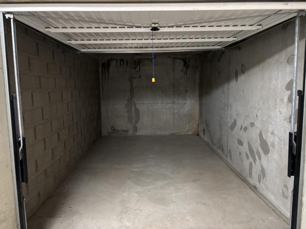 A LOUER GARAGE VANNES