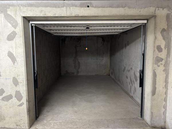A LOUER GARAGE VANNES