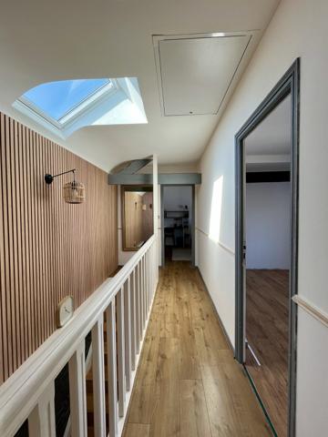 Maison coup de cœur aux portes de Vannes – Rénovation haut de gamme – Dépendance – Vue dégagée sur la campagne