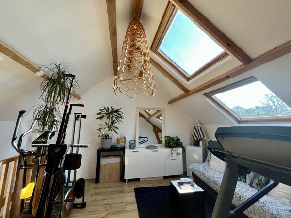 Maison coup de cœur aux portes de Vannes – Rénovation haut de gamme – Dépendance – Vue dégagée sur la campagne