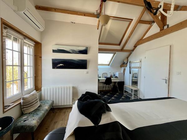 Maison coup de cœur aux portes de Vannes – Rénovation haut de gamme – Dépendance – Vue dégagée sur la campagne