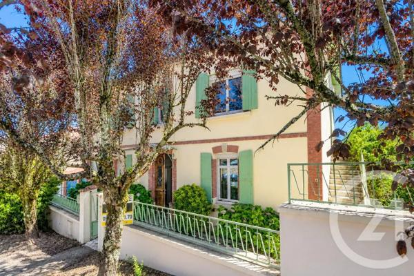 Maison à vendre  7 pièces - 270 m 2   ST BENOIT DE CARMAUX  - 81