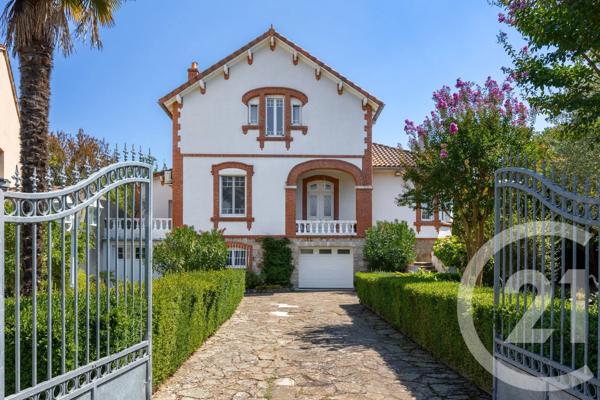 Maison à vendre  7 pièces - 270 m 2   ST BENOIT DE CARMAUX  - 81