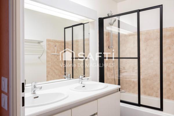 Grande maison familiale au calme dans une impasse