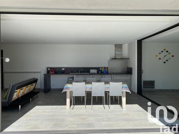 Maison traditionnelle 7 pièces de 190 m² à Althen-des-Paluds (84210)