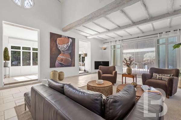 En exclusivité — Propriété d’exception en pierre, vue panoramique, Le Rouret