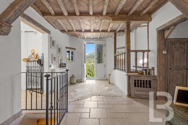 En exclusivité — Propriété d’exception en pierre, vue panoramique, Le Rouret