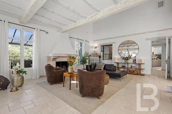 En exclusivité — Propriété d’exception en pierre, vue panoramique, Le Rouret