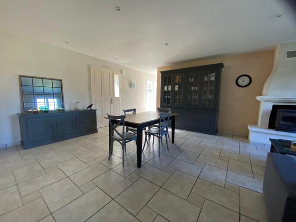 Maison plain-pied 107m², 3 chambres, double garage, terrain1500m²