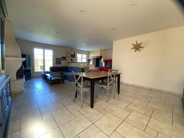 Maison plain-pied 107m², 3 chambres, double garage, terrain1500m²