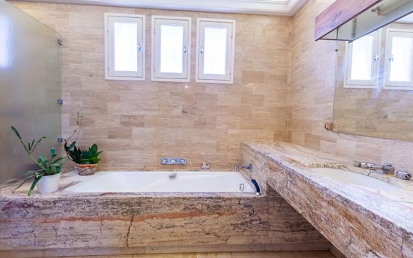 Maison à vendre    6 pièces • 200 m2 Ramonville-Saint-Agne