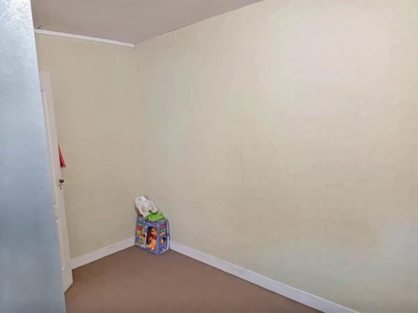Vente                                                      Fonds de commerce
                        
                     4 pièces                      146 m2                     à Gournay-en-Bray