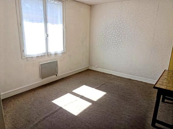Vente                                                      Fonds de commerce
                        
                     4 pièces                      146 m2                     à Gournay-en-Bray