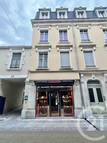 à vendre  53,20 m2 PAU - 64