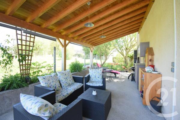 Maison à vendre  5 pièces - 135 m 2   CREUZIER LE VIEUX  - 03