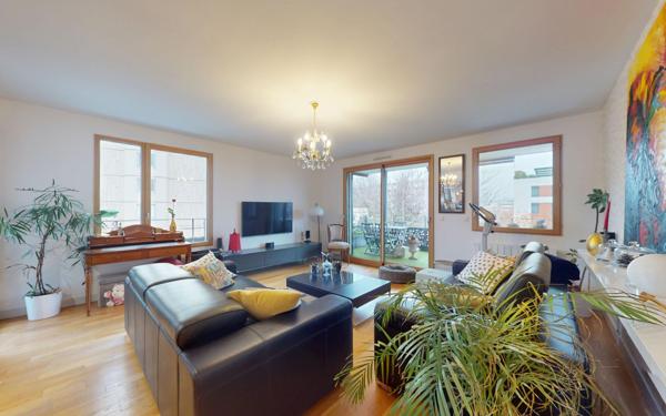 Appartement à vendre    3 pièces • 83 m2 Lyon 5