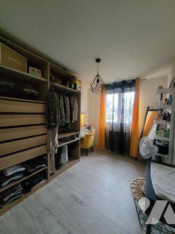 Maison à Vendre à Taden (22100) en Côtes-d'Armor (22)

Cette maison de plain pied dispose d'u...