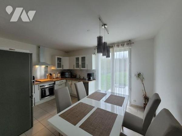Maison à Vendre à Taden (22100) en Côtes-d'Armor (22)

Cette maison de plain pied dispose d'u...