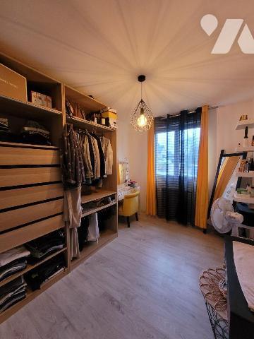 Maison à Vendre à Taden (22100) en Côtes-d'Armor (22)

Cette maison de plain pied dispose d'u...
