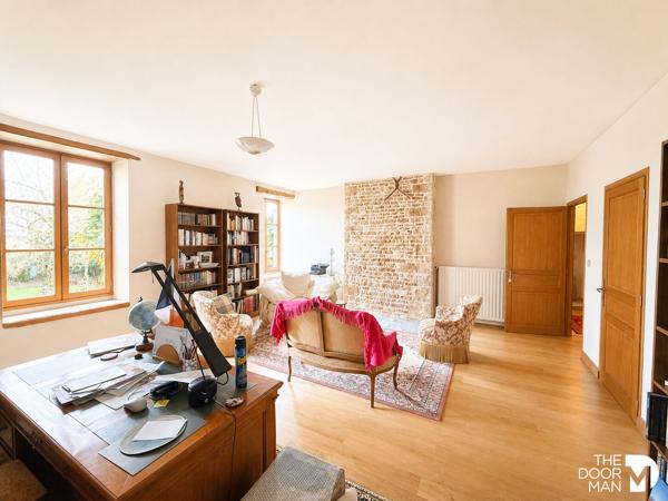 Maison - À vendre - 285 m² - CELLES-SUR-BELLE | The Door Man