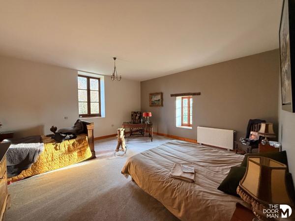 Maison - À vendre - 285 m² - CELLES-SUR-BELLE | The Door Man