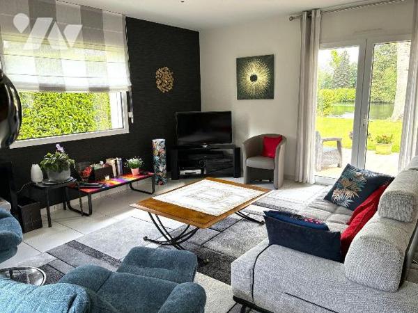 BRUZ / GOLF CICE BLOSSAC 

À vendre - Jolie maison familiale de 195 m² aux portes de Rennes
...