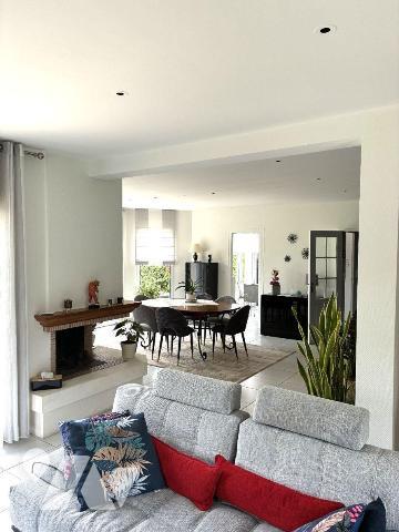 BRUZ / GOLF CICE BLOSSAC 

À vendre - Jolie maison familiale de 195 m² aux portes de Rennes
...