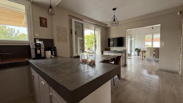 Demeure familiale d’exception ,Charme & volumes à Andilly