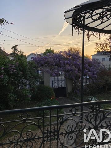 Maison à vendre 8 pièces 209,73 m² Saint-Maur-des-Fossés