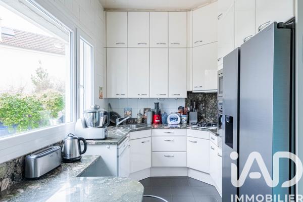 Maison à vendre 8 pièces 209,73 m² Saint-Maur-des-Fossés