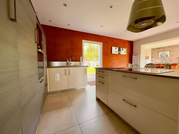 Maison - À vendre - 146 m² - BONCHAMP-LES-LAVAL | The Door Man