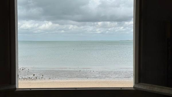 Foncier rare vue mer , maison à reconstruire à votre image