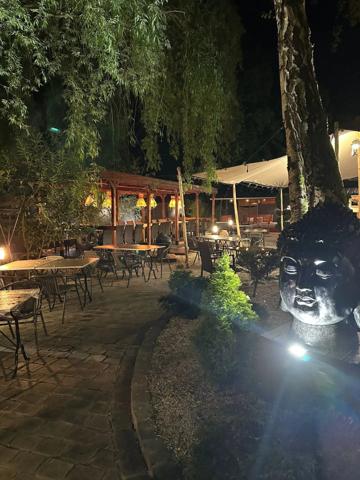 Restaurant / Authentique et charmante guinguette des bords de Marne