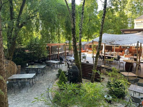 Restaurant / Authentique et charmante guinguette des bords de Marne