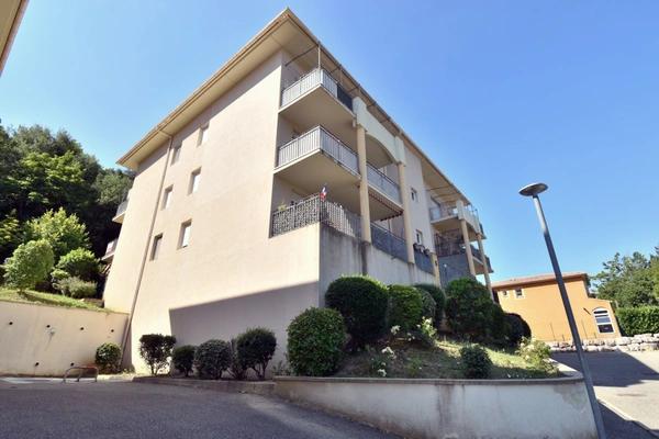 Appartement TYPE 3 avec terrasse et garage à DIGNE LES BAINS (04)