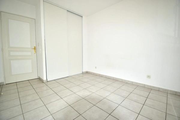 Appartement TYPE 3 avec terrasse et garage à DIGNE LES BAINS (04)