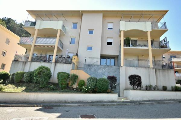 Appartement TYPE 3 avec terrasse et garage à DIGNE LES BAINS (04)