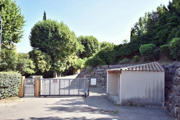 Appartement TYPE 3 avec terrasse et garage à DIGNE LES BAINS (04)